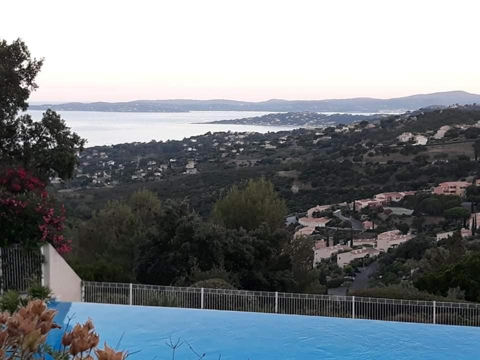 Tres Bel Appartement T3 Avec Splendide Vue Mer Les Issambres Bagian luar foto